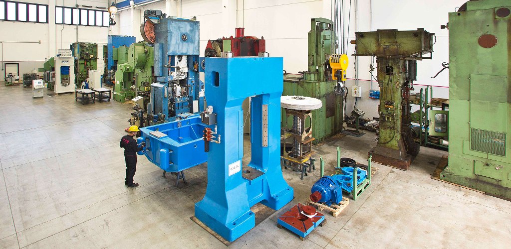 Used presses for sale: the refurbishing process in FPM Group