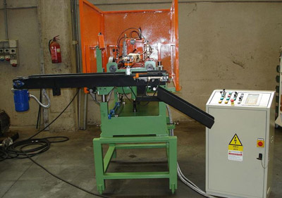 LINEAR LOADING ARM 800LR Bras de chargement pour presses de forgeage-matriçage