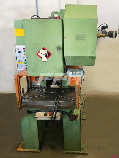 SAN GIACOMO T-40 CE / Ton 40 Pressa meccanica a collo di cigno usata, per stampaggio lamiera