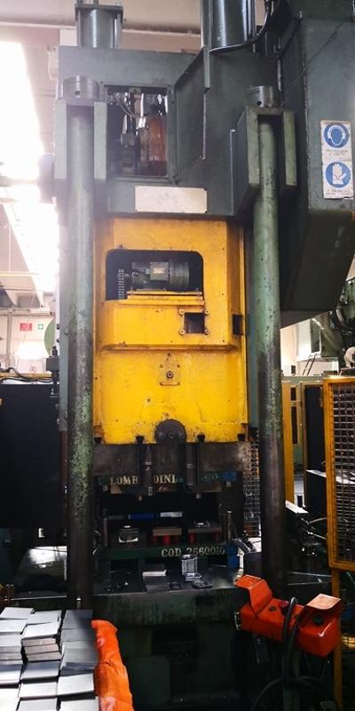 COLOMBO / Ton 250 Mechanical c-frame press for cold stamping
