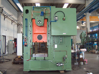 BARNAUL KB 8340 / Ton 1000 Kniehebelpressen