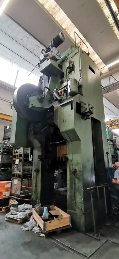 COLOMBO L1250 / Ton 1250  Presses à genouillère